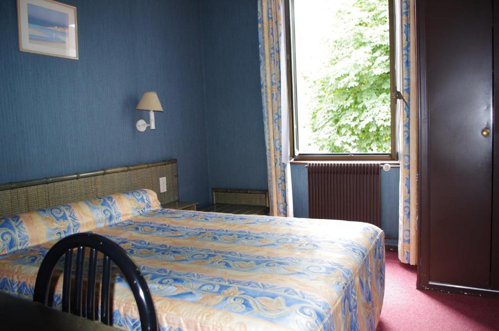 Hôtel du Lion Vesoul Quarto foto